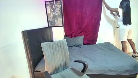 Snapshot of ambargil__ chatting on 02.28.25 ambargil__ online show from 02.28.25