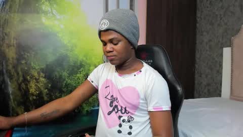 Snapshot of ambargil__ chatting on 10.08.25 ambargil__ online show from 10.08.25