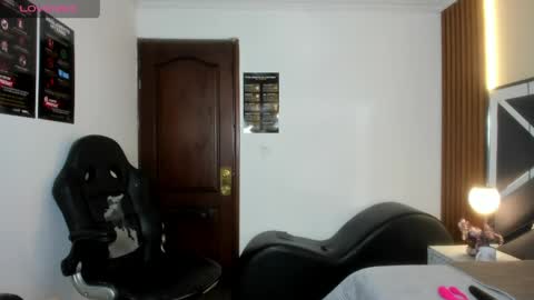 Ambar Ross online show from 04.21.26