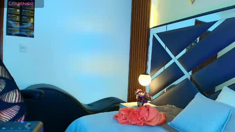 Ambar Ross online show from 04.24.26