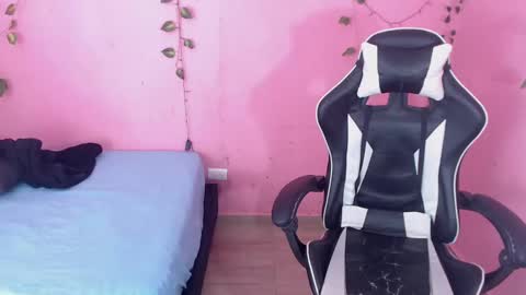 Snapshot of ambel_rose chatting on 02.22.25 ambel_rose online show from 02.22.25