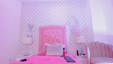 amber  ferrera online show from 01.09.26