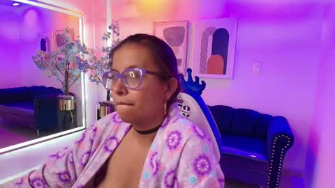 Snapshot of amber__rouge chatting on 02.08.26 amber__rouge online show from 02.08.26