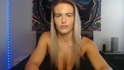 Snapshot of amber__xoxo chatting on 10.06.25 Amber online show from 10.06.25