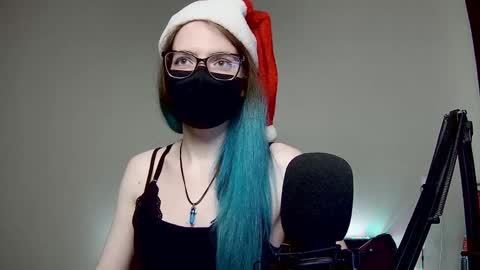 Snapshot of amber_candyfloss chatting on 12.26.24 Amber non-nude model online show from 12.26.24