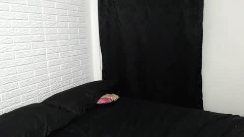 Snapshot of amber_rouss chatting on 01.03.25 ROUSS online show from 01.03.25