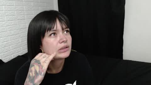 Snapshot of amber_rouss chatting on 01.04.25 ROUSS online show from 01.04.25