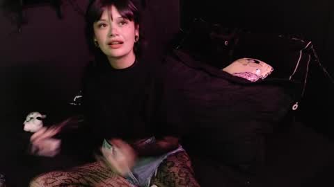 Snapshot of amber_rouss chatting on 10.03.25 ROUSS online show from 10.03.25