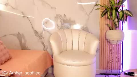 Snapshot of amber_sophie chatting on 07.24.26 Schedule 200pm to 900pm Col online show from 07.24.26