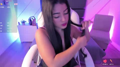 Snapshot of amberr_rosse_ chatting on 12.04.24 AMBER online show from 12.04.24