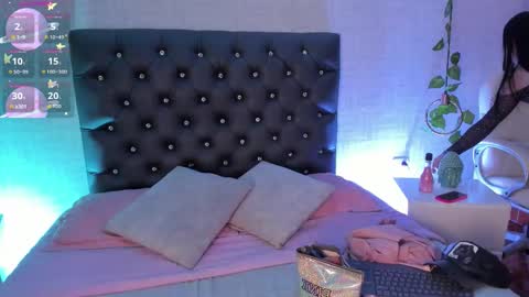 Snapshot of amberr_rousse chatting on 02.04.26 MISS AMBERR online show from 02.04.26