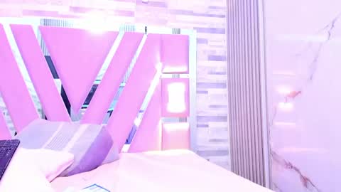 Amber online show from 04.22.26