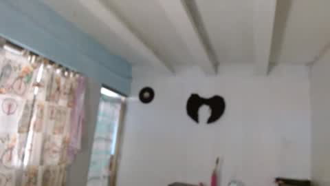 amelia  online show from 11.25.25