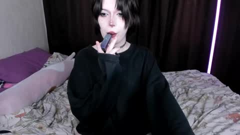 Snapshot of amelia__miller chatting on 10.03.25 Amelia online show from 10.03.25