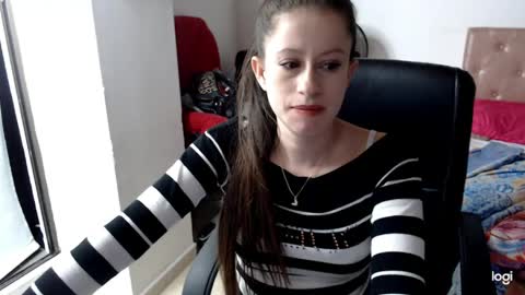 Snapshot of amelia_bella chatting on 05.19.26 amelia online show from 05.19.26