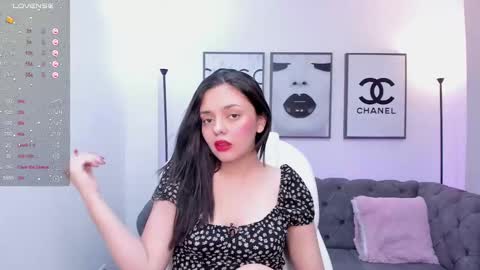 Snapshot of amelia_cheerry chatting on 02.13.25 amelia online show from 02.13.25