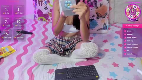 Snapshot of amelia_petite chatting on 12.29.24 Amelia online show from 12.29.24