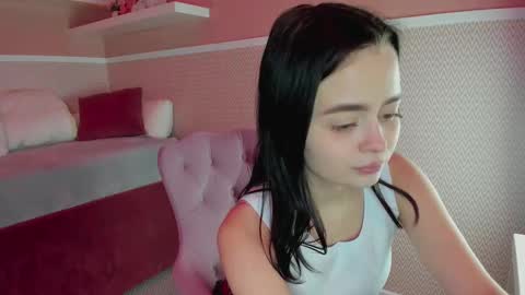 Snapshot of ameliaa_sweetie chatting on 12.17.24 Linda online show from 12.17.24