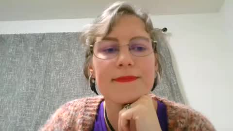 Snapshot of ameliaishka chatting on 10.25.25 Ameliaishka online show from 10.25.25