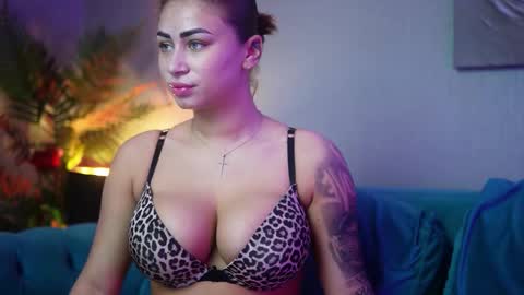  Amelia  online show from 11.11.25