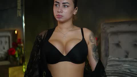  Amelia  online show from 11.18.25