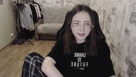 Snapshot of ameliakamishiro chatting on 12.12.24 Amelia online show from 12.12.24