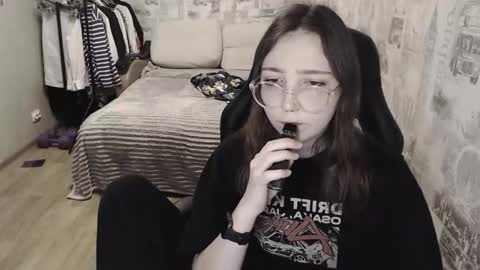 Snapshot of ameliakamishiro chatting on 12.22.24 Amelia online show from 12.22.24