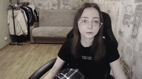 Snapshot of ameliakamishiro chatting on 01.08.25 Amelia online show from 01.08.25