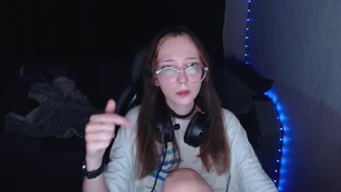 Snapshot of ameliakamishiro chatting on 10.06.25 Amelia online show from 10.06.25