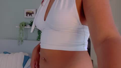 Snapshot of amelialaurent_ chatting on 06.30.26 amelialaurent_ online show from 06.30.26