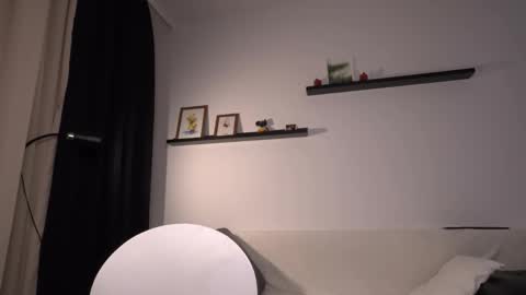 Amelia   online show from 11.21.25