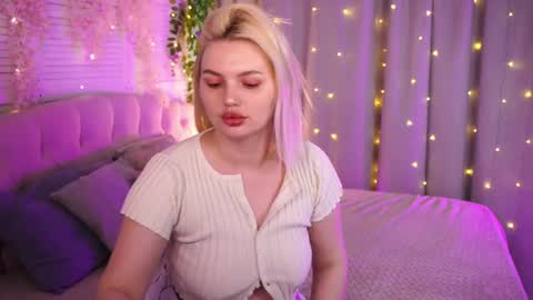 Snapshot of ameliawells chatting on 05.07.26 Amelia online show from 05.07.26