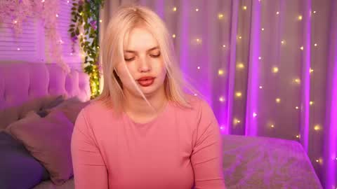 Snapshot of ameliawells chatting on 05.16.26 Amelia online show from 05.16.26
