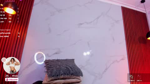 Snapshot of amelie_leigh chatting on 12.19.24 Alejandra online show from 12.19.24