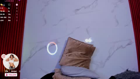 Snapshot of amelie_leigh chatting on 01.17.25 Alejandra online show from 01.17.25