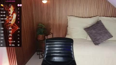 Snapshot of amelieaxie chatting on 03.12.25 Isabella online show from 03.12.25