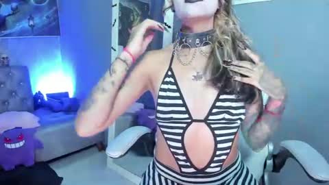 Snapshot of amelierouss chatting on 07.07.26 AMELIEROUS .. see you tomorrow kisses online show from 07.07.26