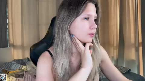 Ameliia castro online show from 10.05.25