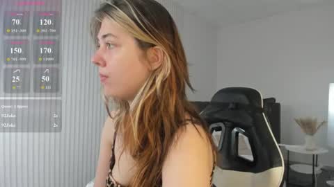 Snapshot of ameliia_castro chatting on 07.17.26 Ameliia castro online show from 07.17.26