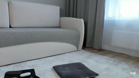 Amelina Love online show from 04.12.26