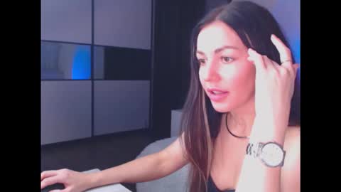 amelinamersi online show from 11.01.25