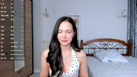 Aylin  online show from 04.17.26