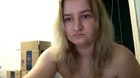 amely12 online show from 01.04.25