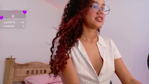Snapshot of amely_sweetheat chatting on 05.16.26 Amely online show from 05.16.26