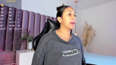 Snapshot of amelyamann chatting on 01.25.25          online show from 01.25.25
