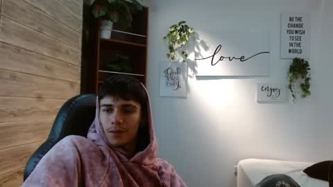 Snapshot of amethystshadow chatting on 04.26.26 amethystshadow online show from 04.26.26