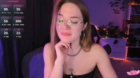 Snapshot of ami_amour_ chatting on 12.15.24 Hi-hi I am Kate welcome to my sexy room online show from 12.15.24