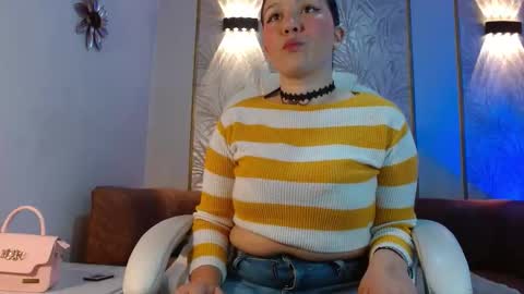 Snapshot of amie_gh chatting on 09.18.25 Amie  online show from 09.18.25