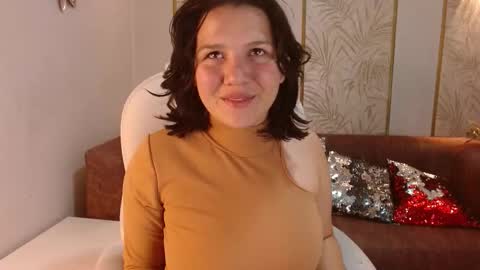 Snapshot of amie_gh chatting on 09.30.25 Amie  online show from 09.30.25