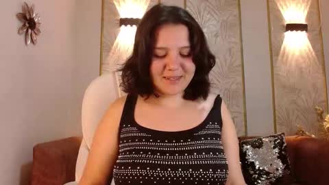 Snapshot of amie_gh chatting on 10.16.25 Amie  online show from 10.16.25